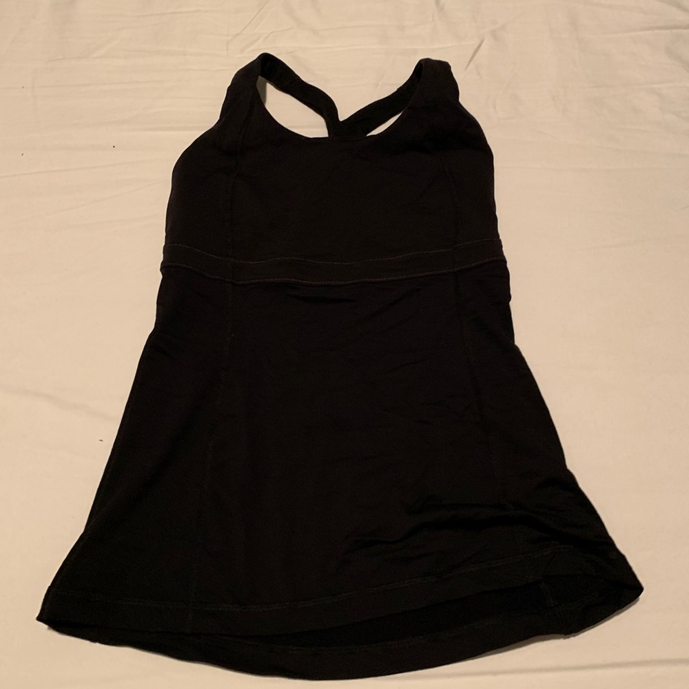 Lululemon black tank with removable padding size 4